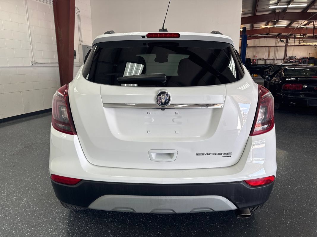 Used 2020 Buick Encore Preferred AWD/4WD image 5