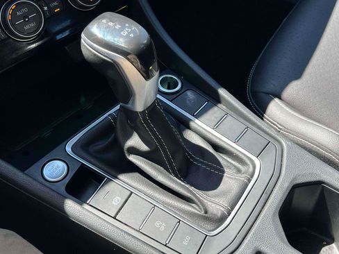 Used 2023 Volkswagen Jetta SE FWD image 13