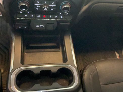 Used 2021 Chevrolet Silverado 1500 LT Trail Boss w/ Convenience Package II AWD/4WD image 16
