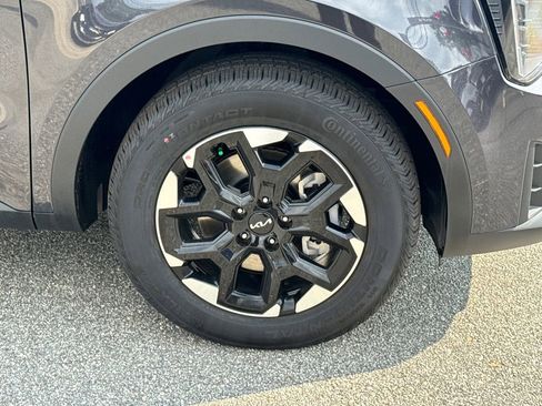 Certified 2025 Kia Sorento S w/ Panoramic Sunroof Package FWD image 12