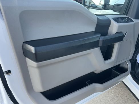 Used 2022 Ford F250 XL w/ Power Equipment Group image 20