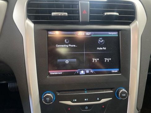 Used 2014 Ford Fusion SE FWD image 14