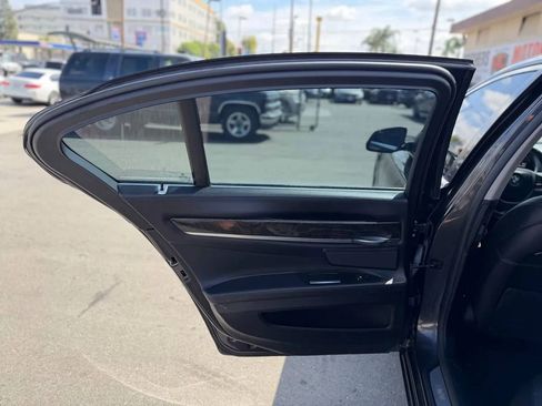 Used 2014 BMW 740i RWD image 23