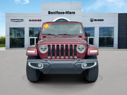 Used 2021 Jeep Wrangler Unlimited Sahara AWD/4WD image 2