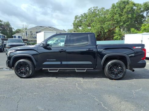 Used 2022 Toyota Tundra SR5 AWD/4WD image 4