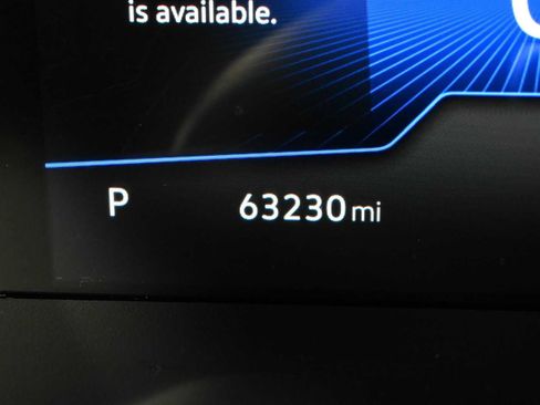 Certified 2023 Volkswagen Jetta SE w/ Panoramic Sunroof Package FWD image 23