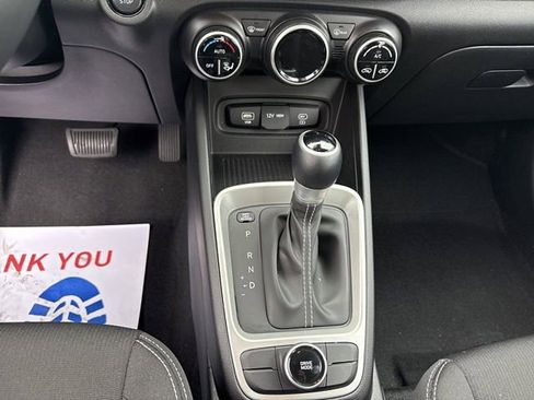 Certified 2024 Hyundai Venue SEL image 13