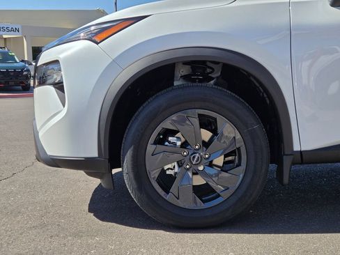 New 2026 Nissan Rogue SV AWD/4WD image 5