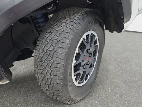 Certified 2024 Toyota Tacoma TRD Off-Road AWD/4WD image 25