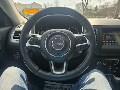 Used 2018 Jeep Compass Latitude w/ Popular Equipment Group AWD/4WD image 6