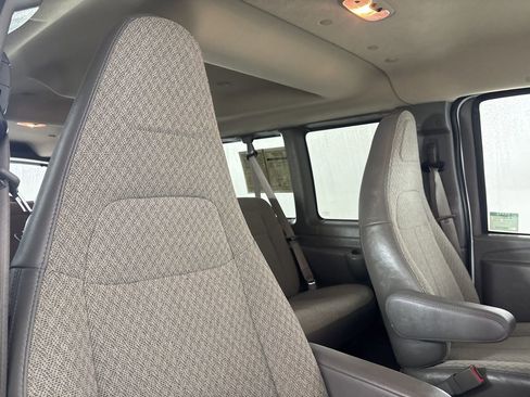 Used 2024 Chevrolet Express 3500 LT w/ LT Preferred Equipment Group image 22