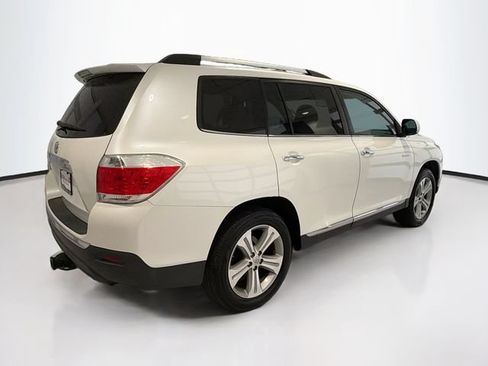 Used 2013 Toyota Highlander Limited FWD image 5