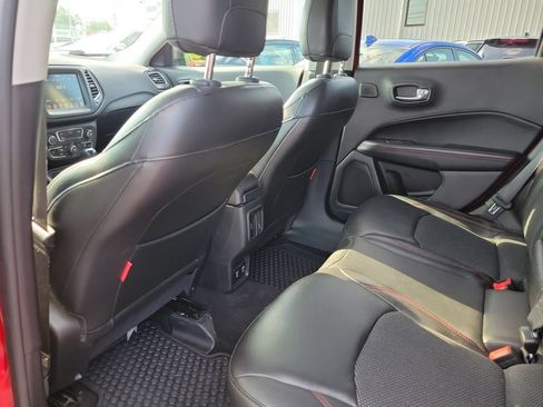 Used 2018 Jeep Compass Trailhawk w/ Safe & Security Group AWD/4WD image 17