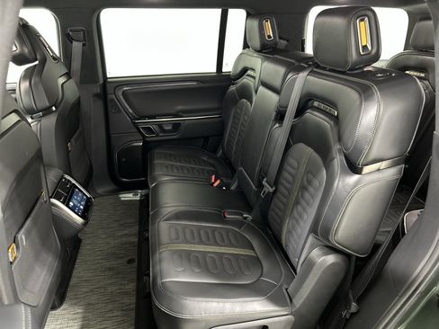 Used 2024 Rivian R1S Adventure AWD/4WD image 21