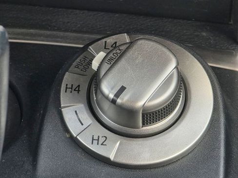 Used 2019 Toyota 4Runner SR5 Premium AWD/4WD image 17