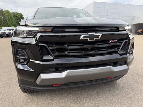 Used 2023 Chevrolet Colorado Z71 w/ Z71 Convenience Package 2 AWD/4WD image 22