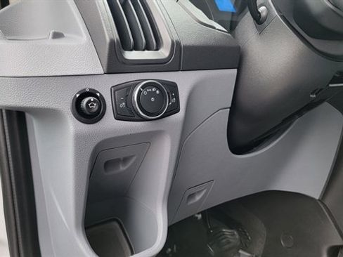 Used 2018 Ford Transit 350 XLT RWD image 23