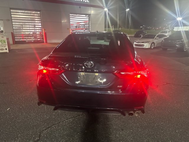 Used 2021 Toyota Camry SE w/ Audio Upgrade Package FWD image 5