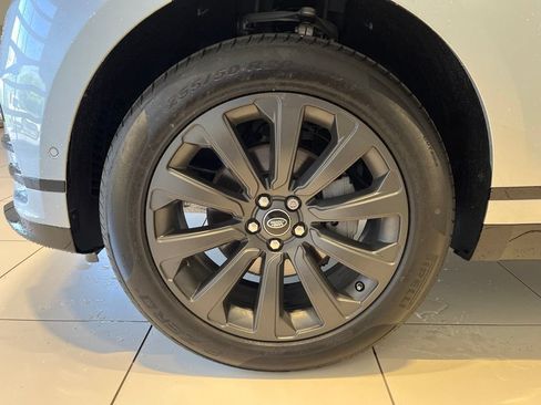 Used 2019 Land Rover Range Rover Velar R-Dynamic SE AWD/4WD image 12