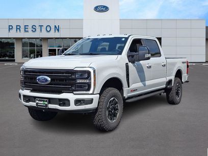 New 2025 Ford F350 Platinum w/ Tremor Off-Road Package