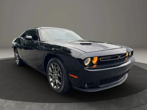 Used 2017 Dodge Challenger GT w/ GT Interior Package AWD/4WD image 7
