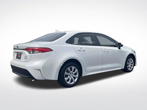 Used 2025 Toyota Corolla LE FWD image 7