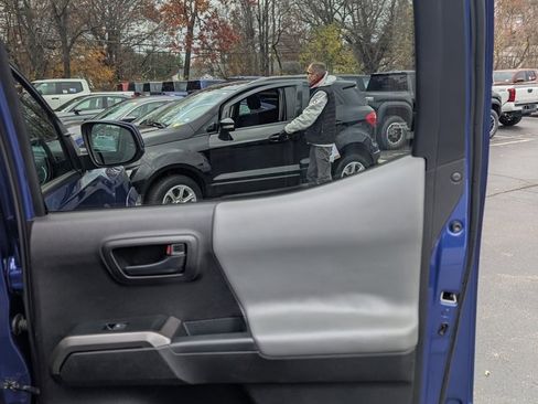 Certified 2023 Toyota Tacoma SR5 image 17