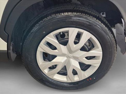 Used 2023 Toyota Corolla Cross L FWD image 21