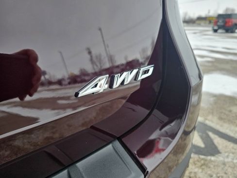 Used 2023 Ford Explorer XLT w/ Equipment Group 202A image 43