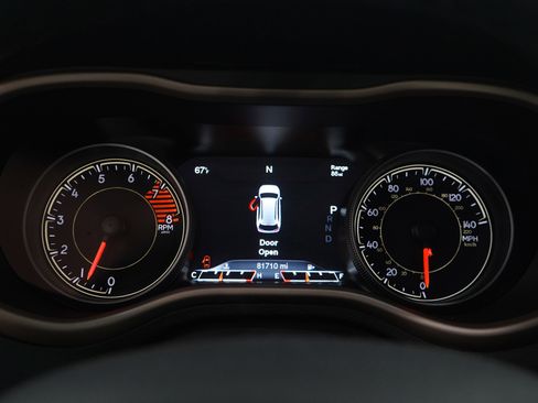 Used 2017 Jeep Cherokee Limited image 20