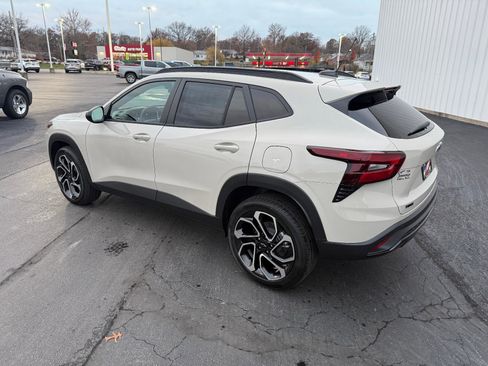 New 2026 Chevrolet Trax RS w/ Driver Confidence Package image 3