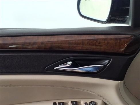 Used 2010 Cadillac SRX Luxury image 26