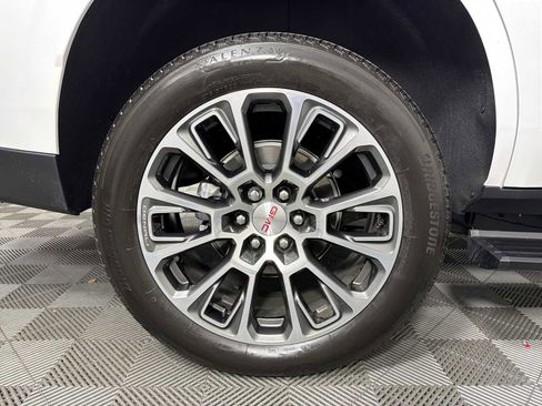 Certified 2026 GMC Yukon Denali w/ Sun & Power Step Package image 17