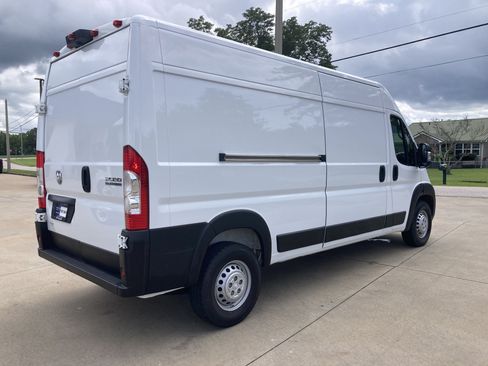 Used 2024 RAM ProMaster 2500 w/ Convenience Group FWD image 6