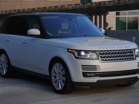 Used 2017 Land Rover Range Rover Supercharged AWD/4WD image 23