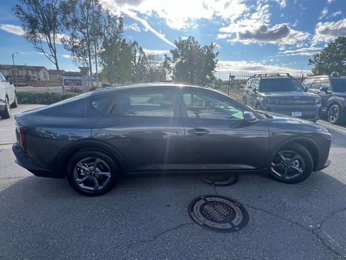 Used 2025 Kia K4 LXS image 8