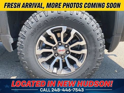 Used 2021 GMC Sierra 1500 AT4 w/ AT4 Premium Package AWD/4WD image 13