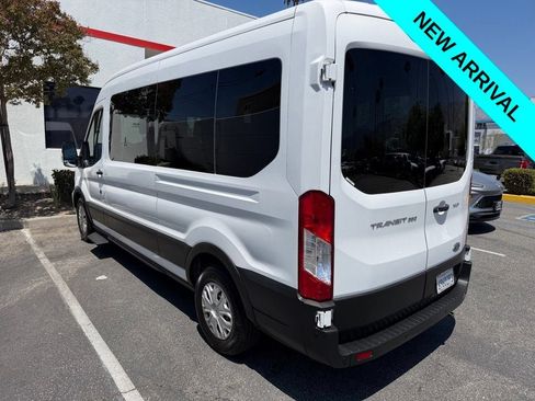 Used 2023 Ford Transit 350 XLT RWD image 4