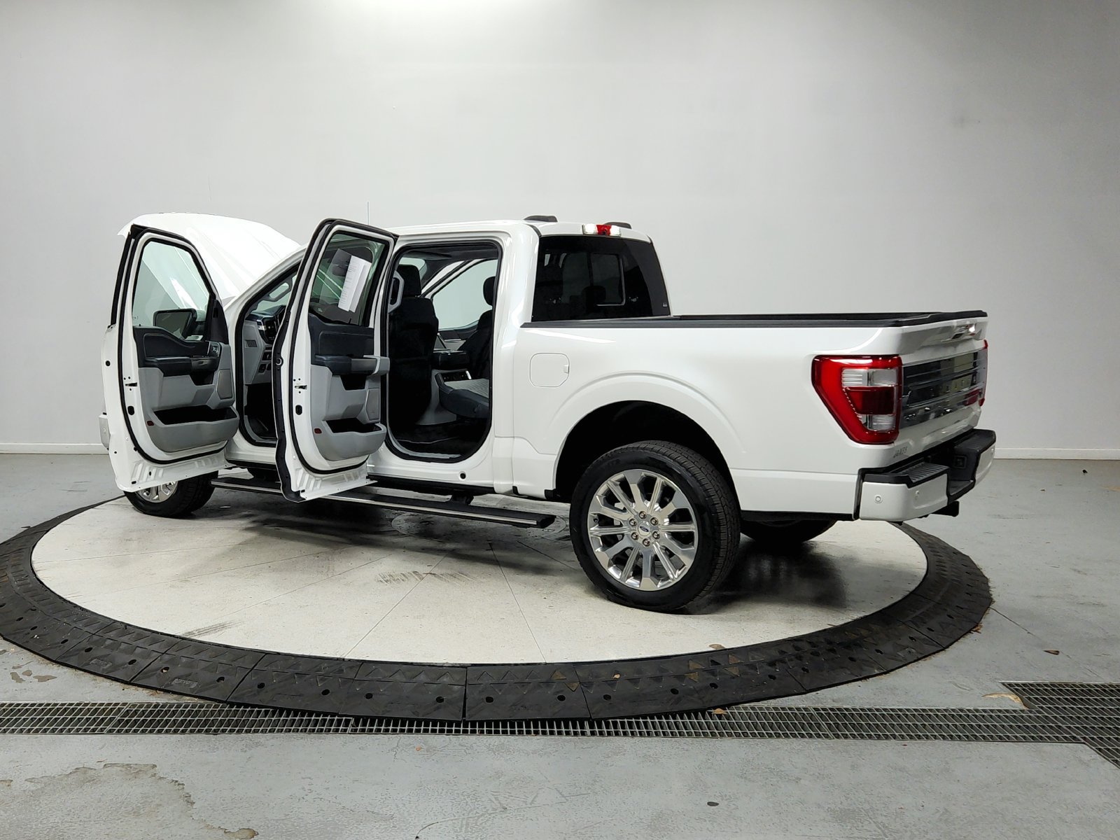 Used 2021 Ford F150 Limited AWD/4WD image 14