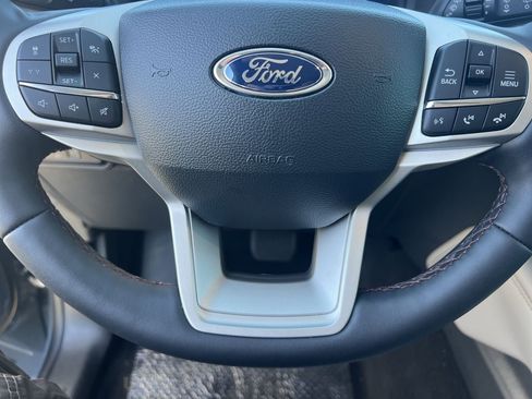 New 2026 Ford Explorer Active w/ Active Comfort Package RWD image 9