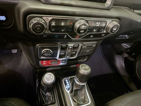 Used 2023 Jeep Wrangler Unlimited Rubicon 4xe w/ Cold Weather Group AWD/4WD image 26