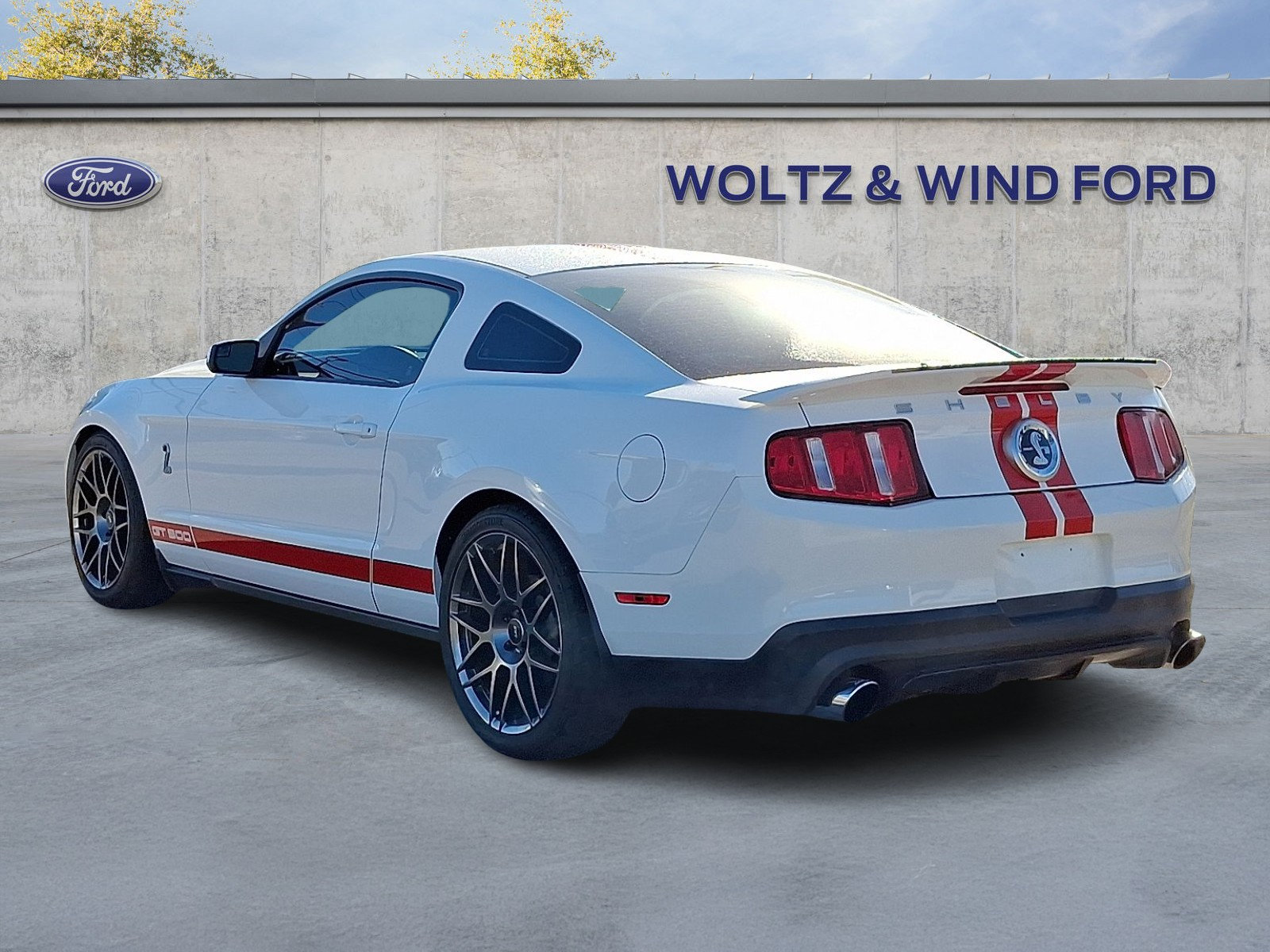 Used 2012 Ford Mustang Shelby GT500 w/ SVT Performance Pkg RWD image 4