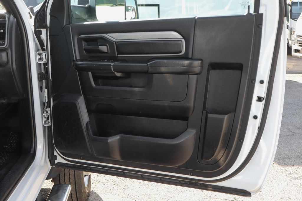 Used 2021 RAM 5500 Tradesman RWD image 36