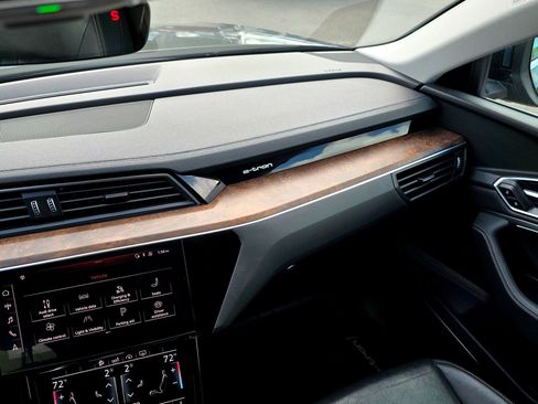 Used 2019 Audi e-tron Premium Plus AWD/4WD image 35