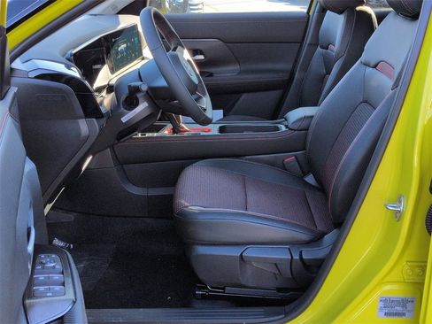 New 2026 Nissan Kicks SR w/ Cold Weather Package image 14