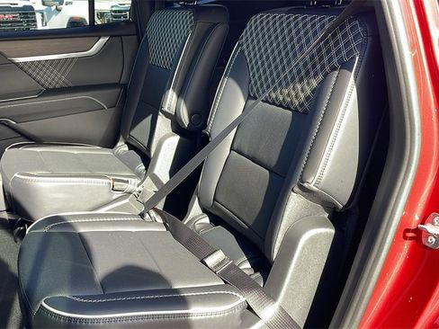 New 2026 GMC Acadia Denali image 13