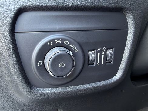 New 2025 Jeep Grand Cherokee L Limited w/ Luxury Tech Group II image 18