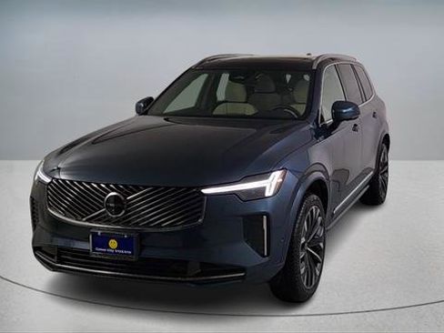 Used 2026 Volvo XC90 B6 Plus w/ Protection Package AWD/4WD image 2