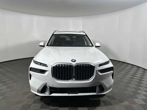 New 2026 BMW X7 xDrive40i w/ Premium Package image 5