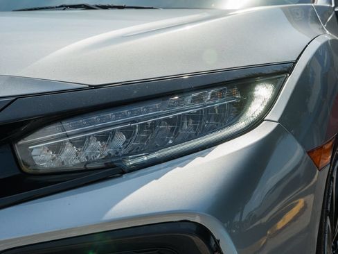 Used 2017 Honda Civic Sport Touring image 11